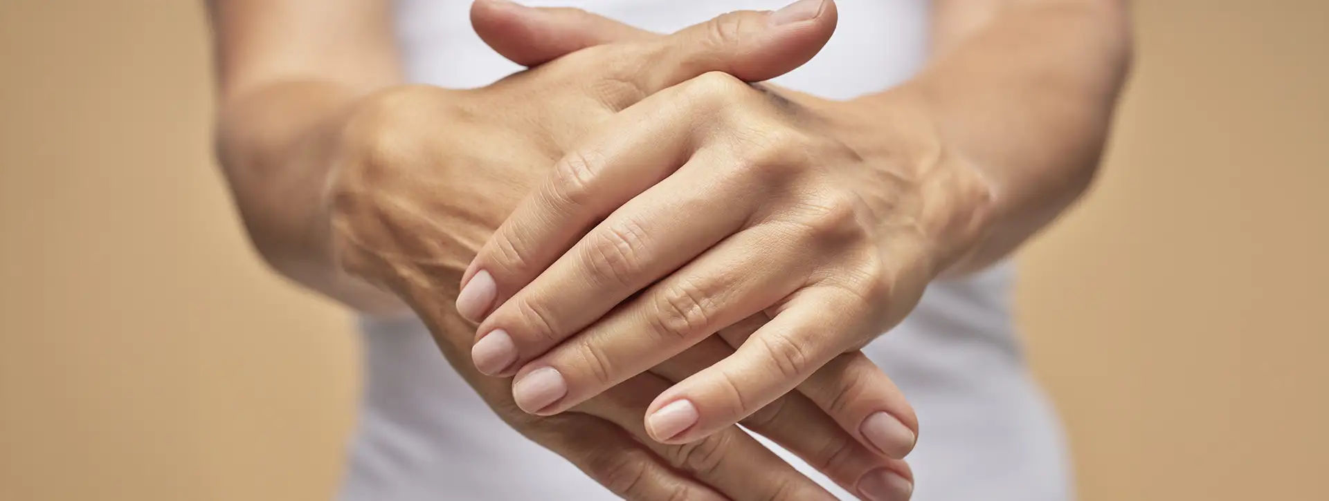 Rejuvenescimento das Mãos — Dermatologia Estética VOSS Dermatologia