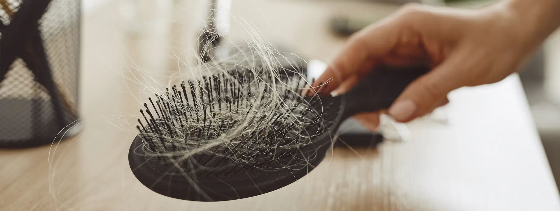 Queda de Cabelo — Dermatologia Capilar VOSS Dermatologia